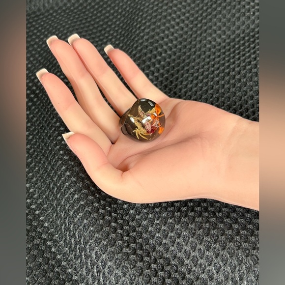 Botanical Resin Dome Ring - Dried Flowers & Foliage - Picture 6 of 6